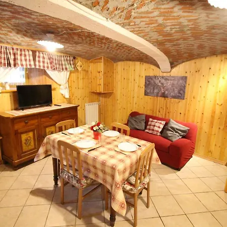 L'Ermellino Bilocale In Centro - Affitti Brevi Italia Apartamento Brusson Exterior foto