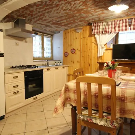 L'Ermellino Bilocale In Centro - Affitti Brevi Italia Apartamento Brusson Exterior foto